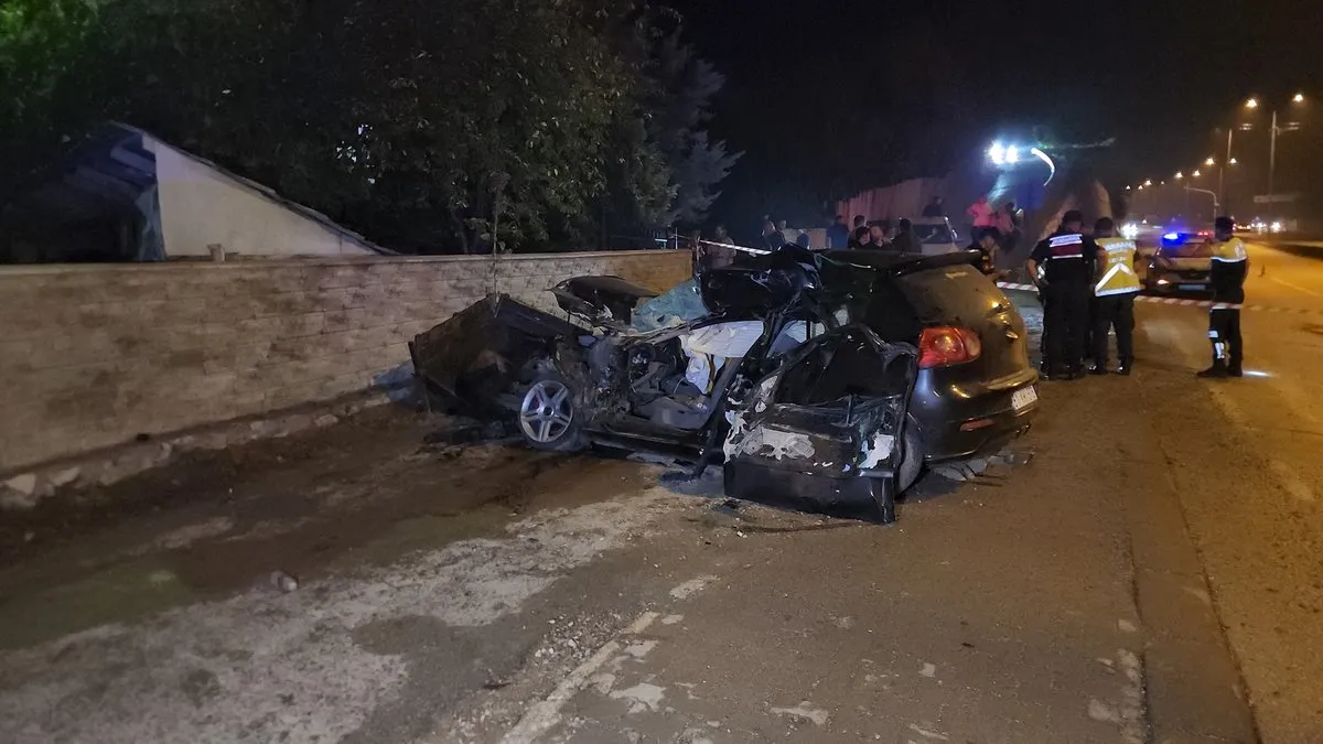 Düzce’de park halindeki TIR’a çarptı: Hayatını kaybetti!