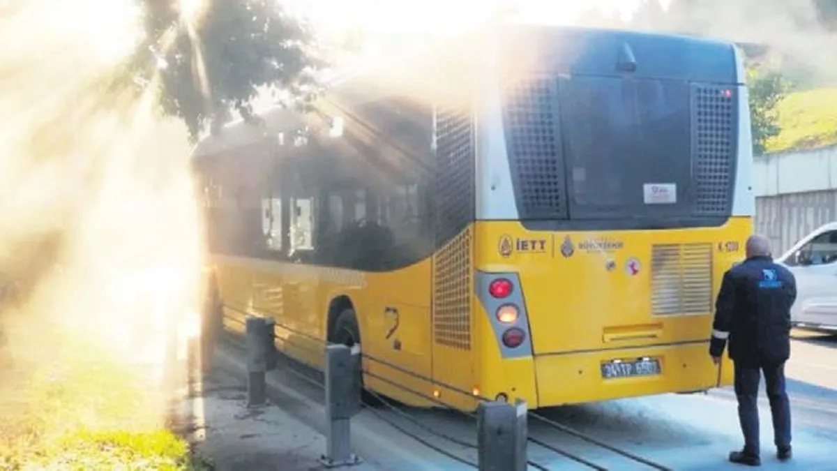 2 İETT otobüsünde yangın çıktı