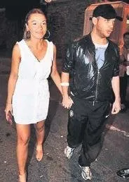 Biraz ayıp etmedin mi Hadise?