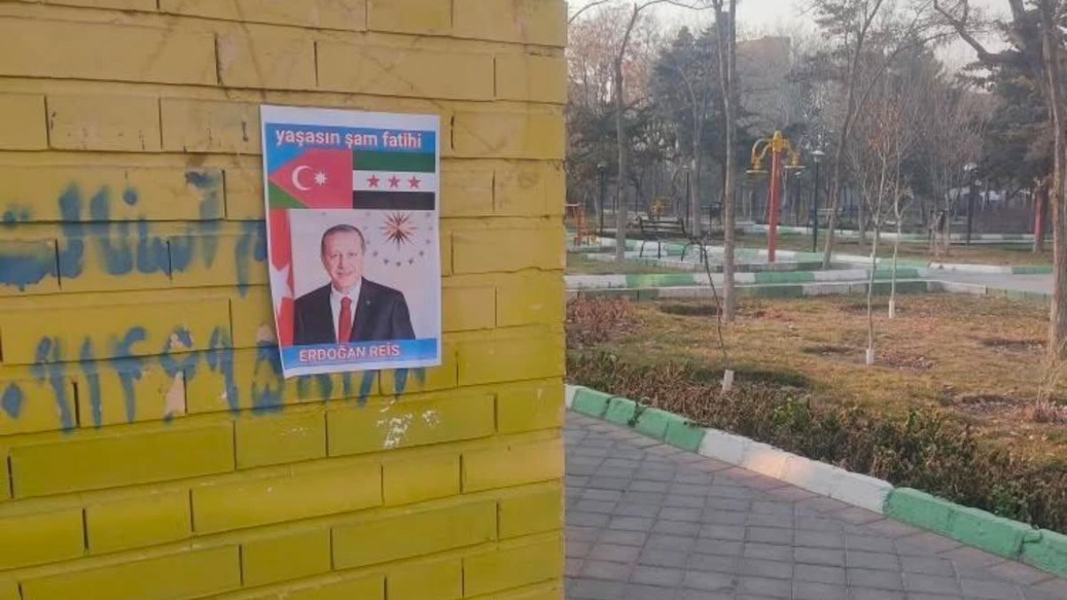 İran’da Cumhurbaşkanı Erdoğan’ın ‘Şam Fatihi’ afişleri asıldı