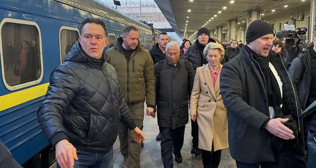 AB Başkanı von der Leyen, 3.5 milyon euroluk paketle Kiev’e geldi