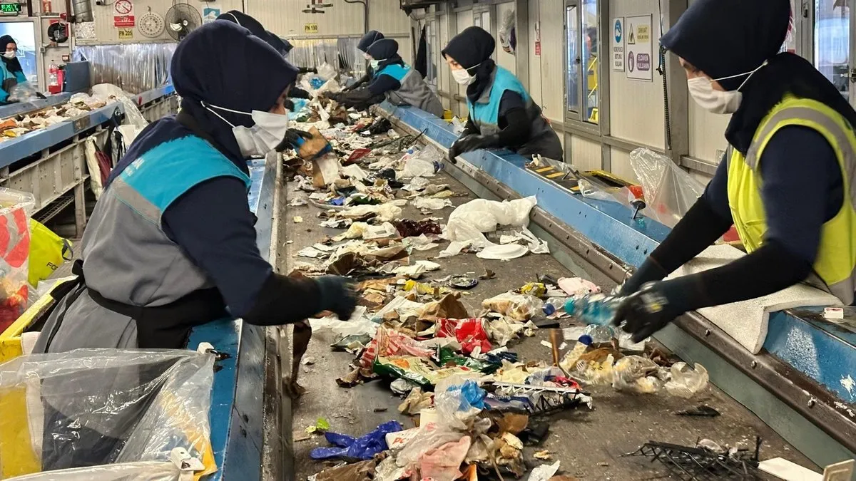 Pendik’te sıfır atık ve geri dönüşüm sayesinde binlerce ağaç kesilmekten kurtarıldı