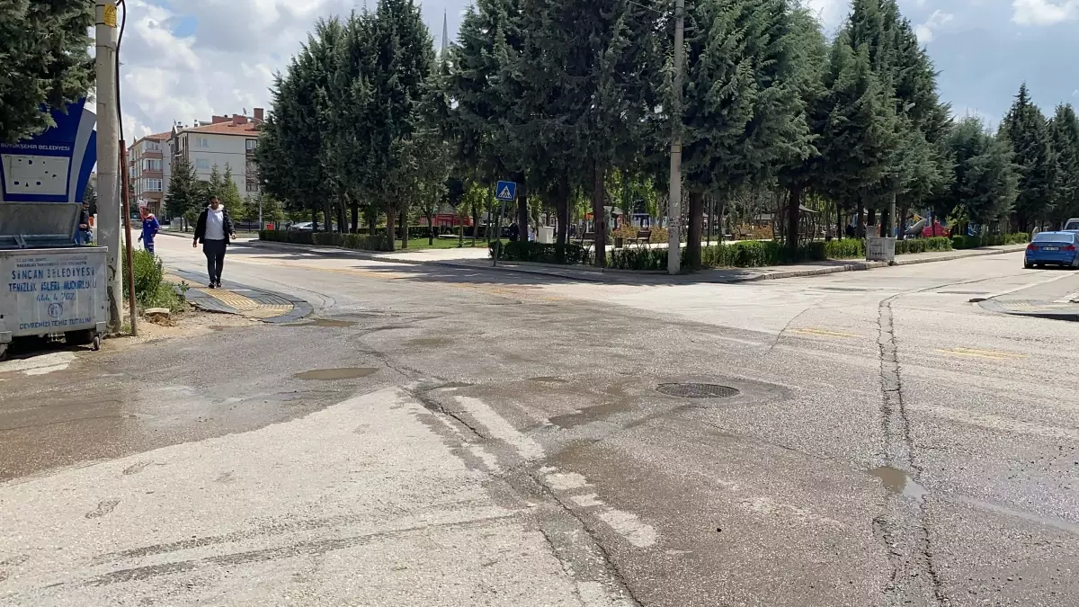 Sincan’da Minibüs ve Otomobil Çarpıştı: 9 Yaralı